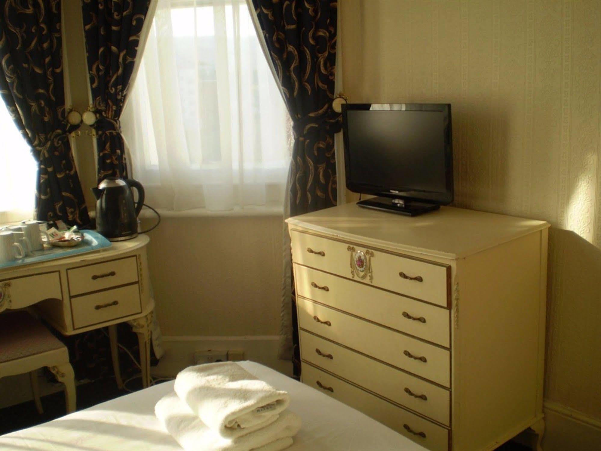 Park View Hotel Eastbourne Ngoại thất bức ảnh