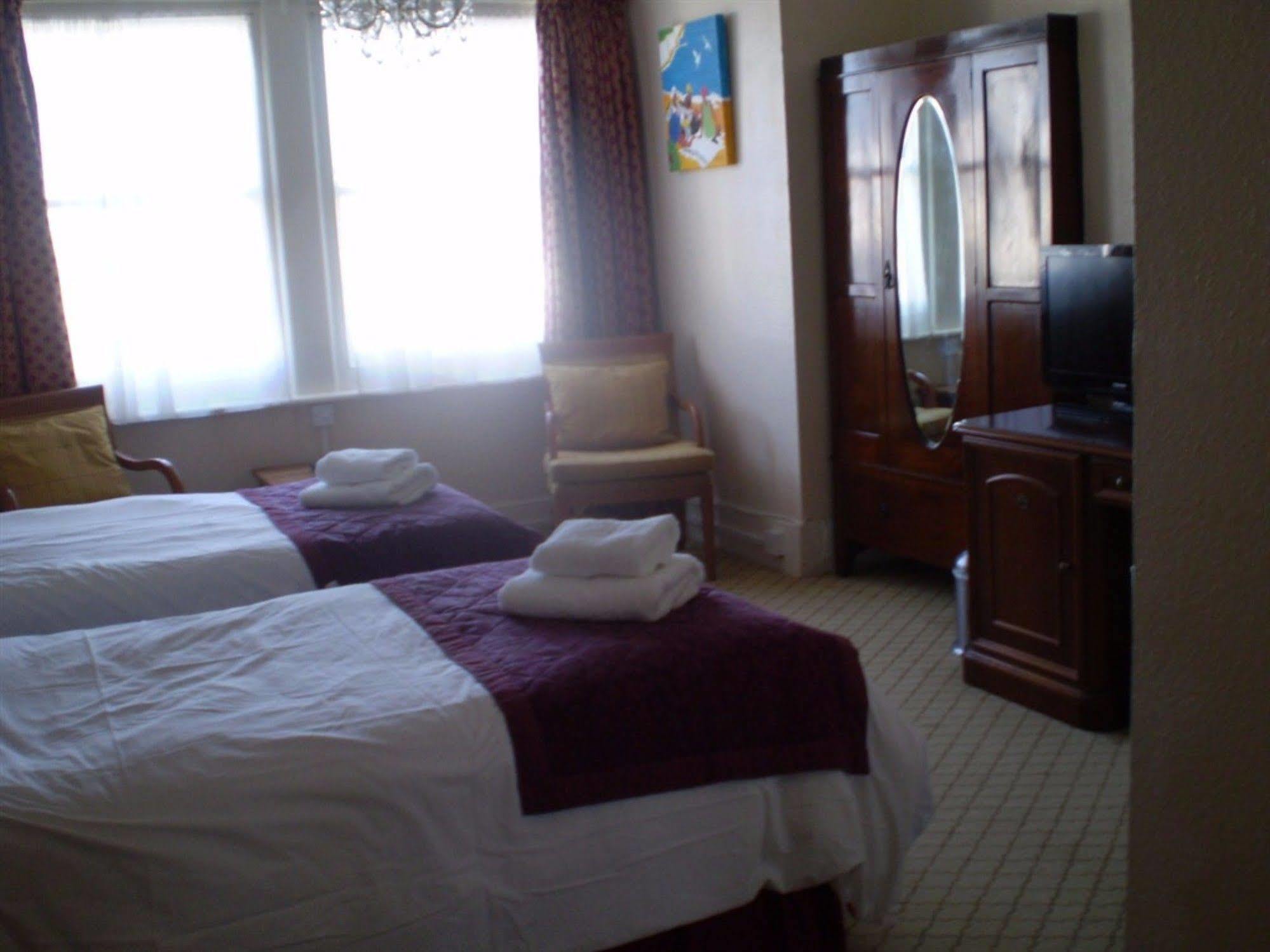 Park View Hotel Eastbourne Ngoại thất bức ảnh