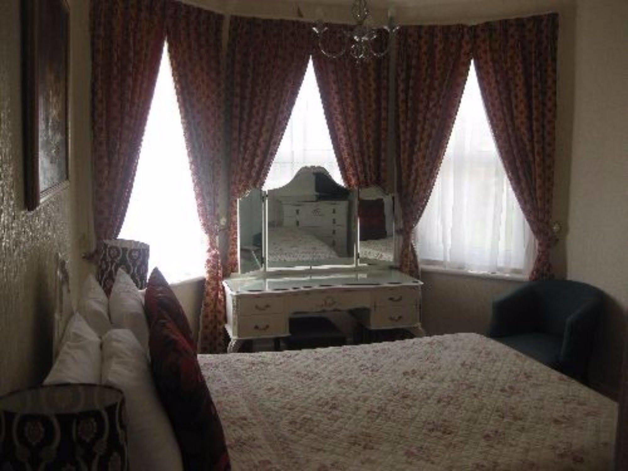 Park View Hotel Eastbourne Ngoại thất bức ảnh