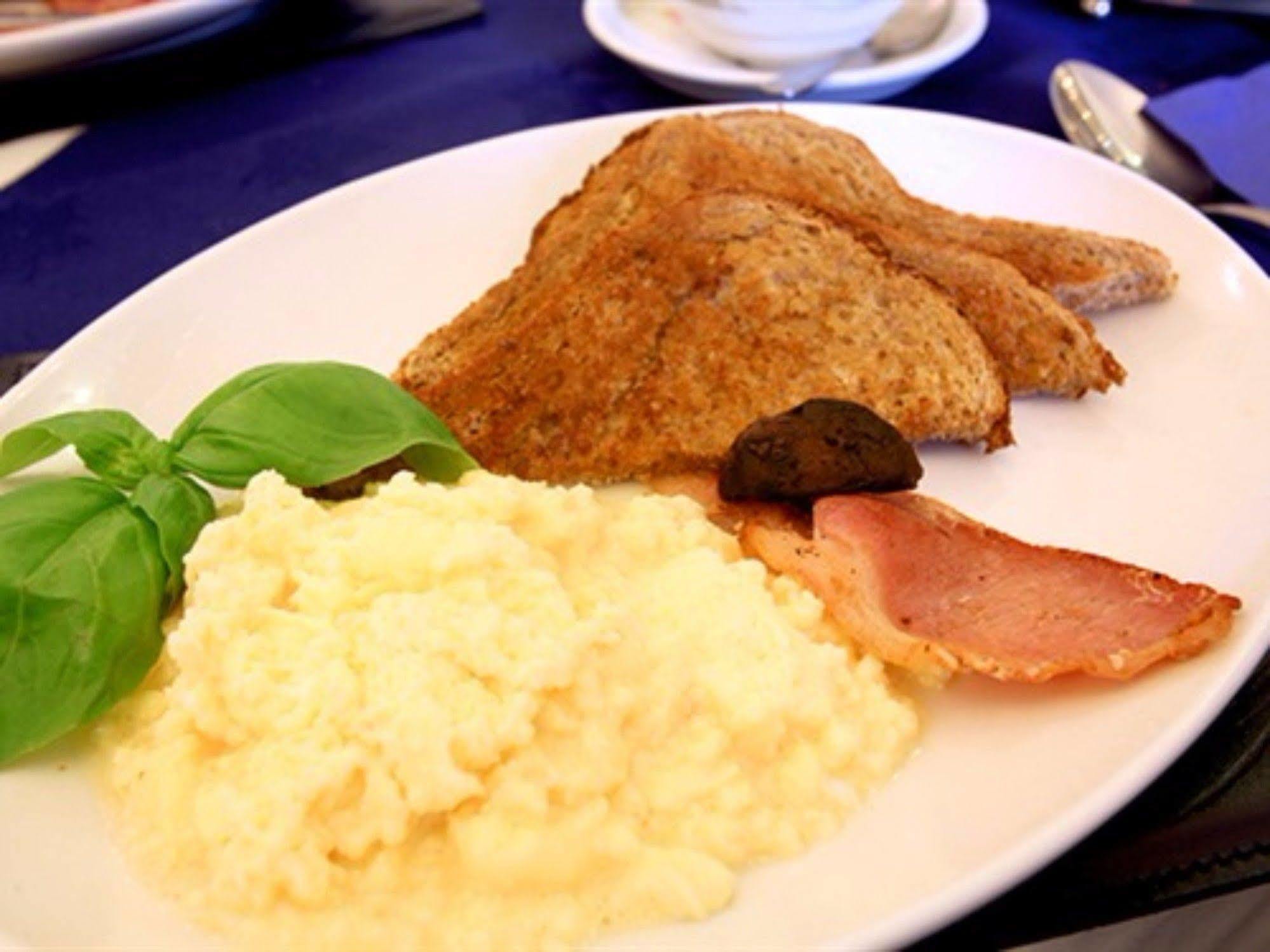 Park View Hotel Eastbourne Ngoại thất bức ảnh