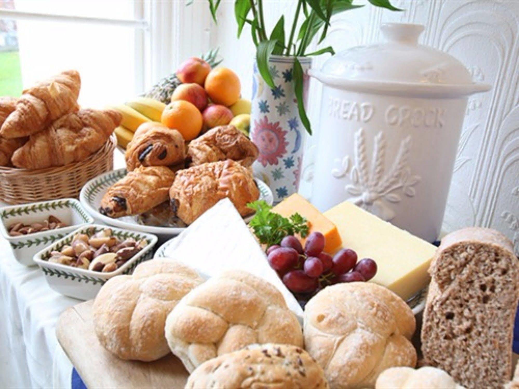 Park View Hotel Eastbourne Ngoại thất bức ảnh