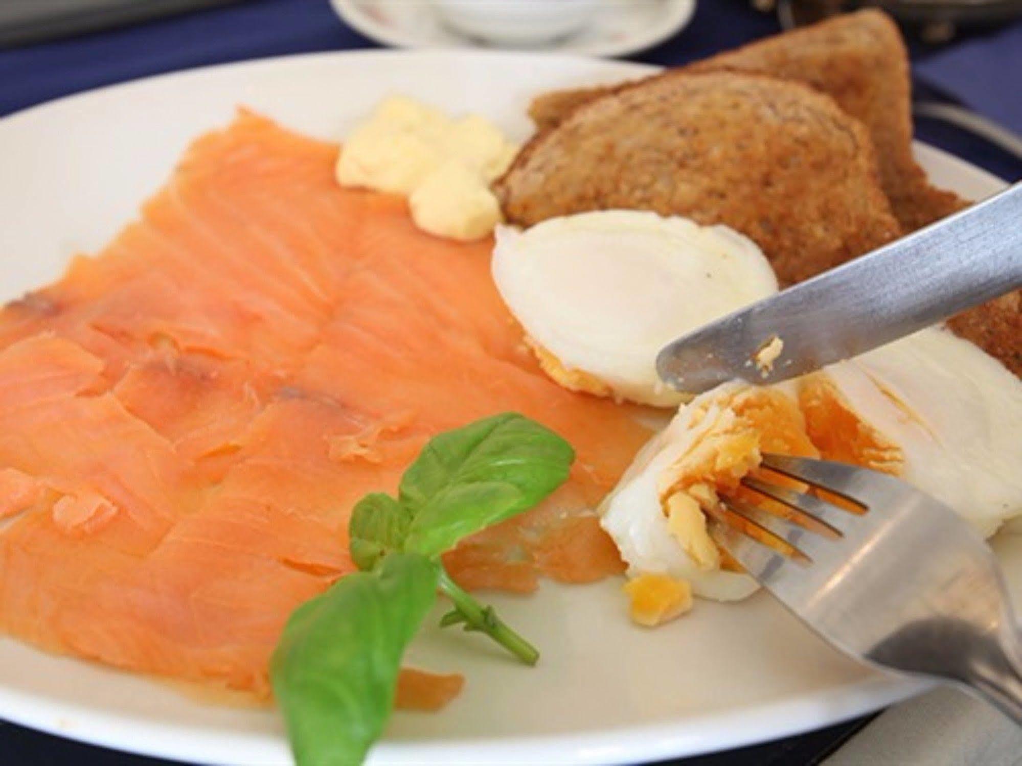 Park View Hotel Eastbourne Ngoại thất bức ảnh
